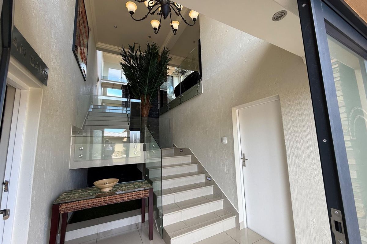 4 Bedroom House In Shelly Beach - Photo 3