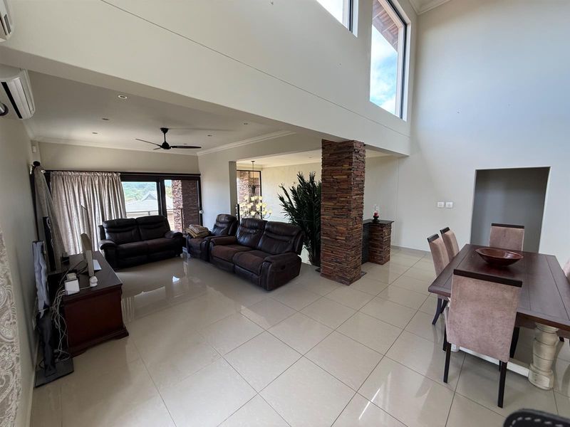 4 Bedroom House In Shelly Beach - Photo 6