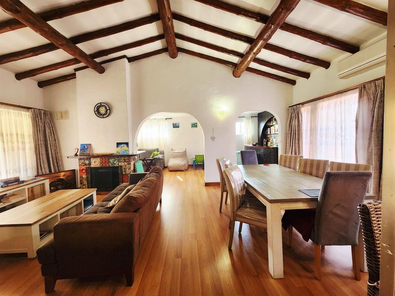 3 Bedroom 2 Bathroom House with Swimming Pool and Borehole for sale in Valhalla Centurion - Photo 10