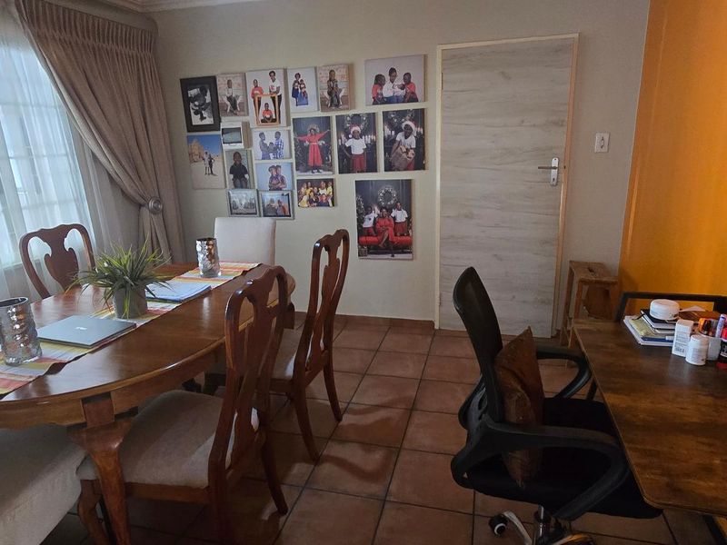 Spacious Family Living with Income Potential and Entertainment Appeal - Photo 9