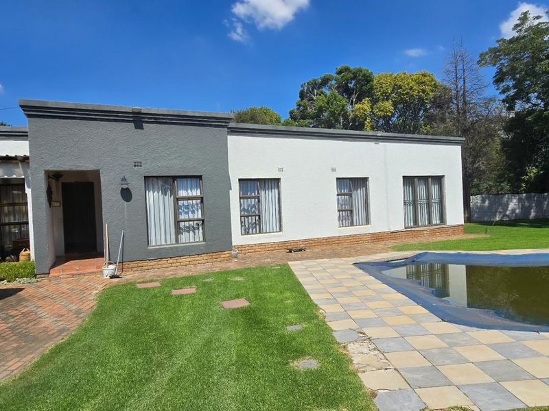 Spacious Family Living with Income Potential and Entertainment Appeal - Photo 2