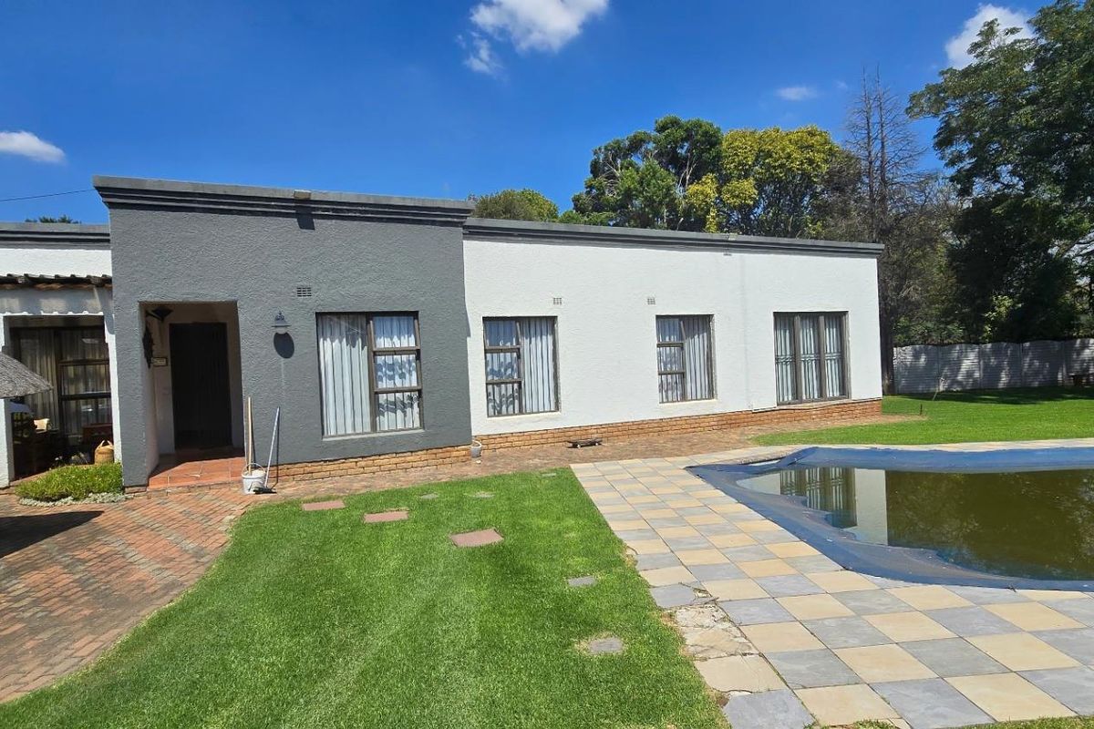 Spacious Family Living with Income Potential and Entertainment Appeal - Photo 2