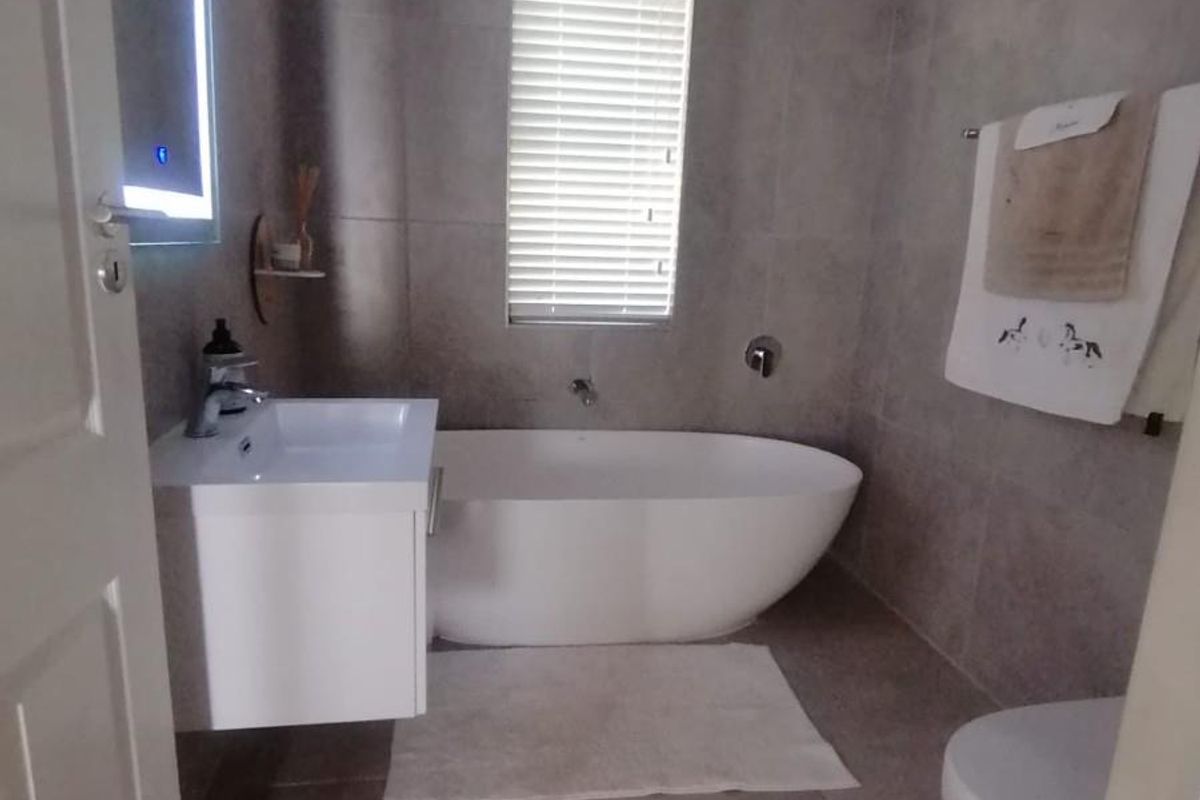 111 sqm House in Bergsigpark Sec complex in Porterville - Photo 4