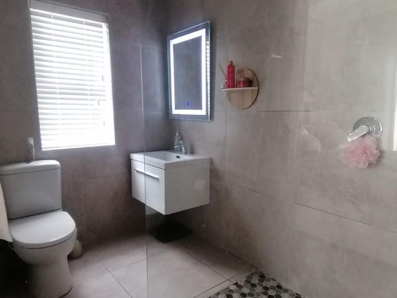 111 sqm House in Bergsigpark Sec complex in Porterville - Photo 5