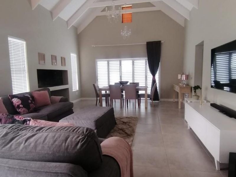 111 sqm House in Bergsigpark Sec complex in Porterville - Photo 9