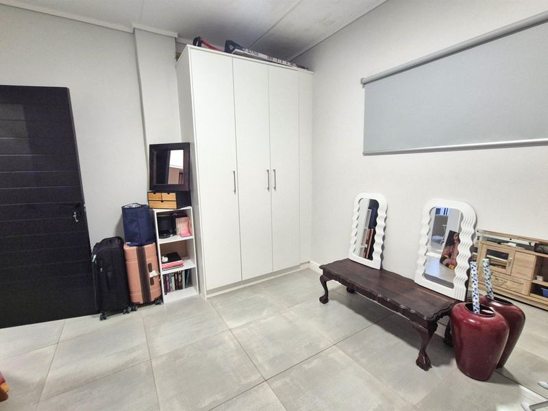 Modern 2-Bedroom Ground Floor Apartment in Langeberg Ridge - Photo 10
