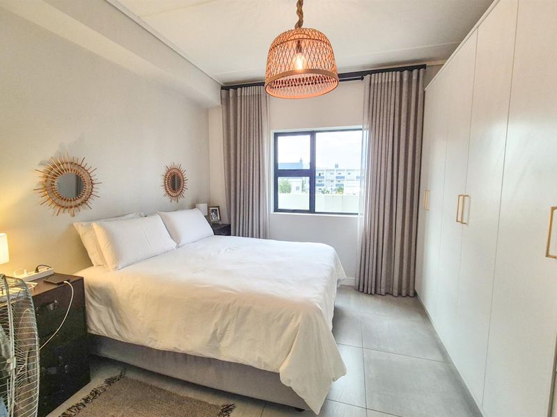 Modern 2-Bedroom Ground Floor Apartment in Langeberg Ridge - Photo 5