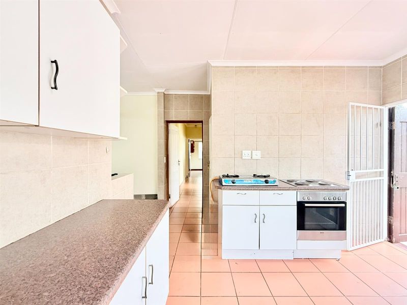 4Bedroom house for Rent in Germiston - Photo 4