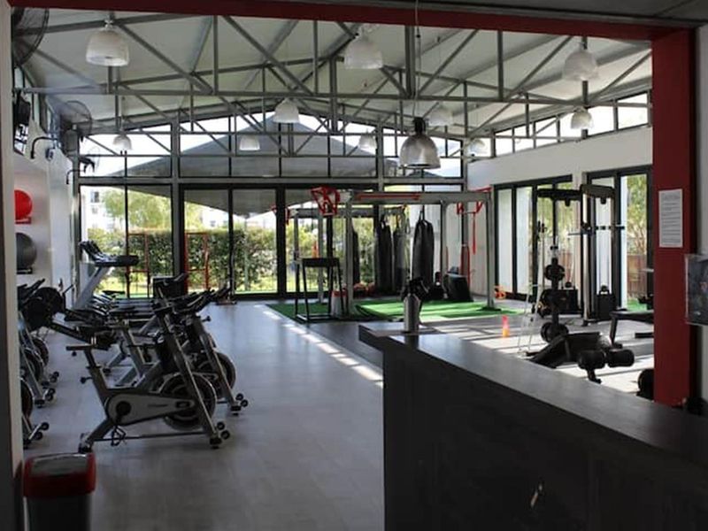 Modern 1-Bedroom Apartment in The Sandown - Lifestyle Living Redefined - Photo 9