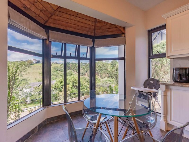 The perfect home on the hill - Photo 8