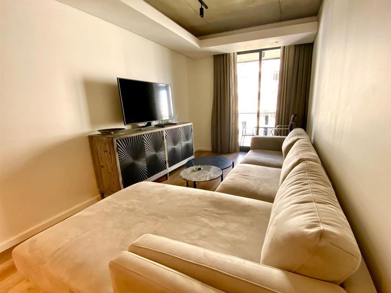 Experience the height of Sea Point Luxury in this furnished apartment - Station House building - Photo 10
