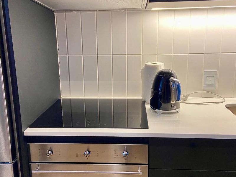 Experience the height of Sea Point Luxury in this furnished apartment - Station House building - Photo 7