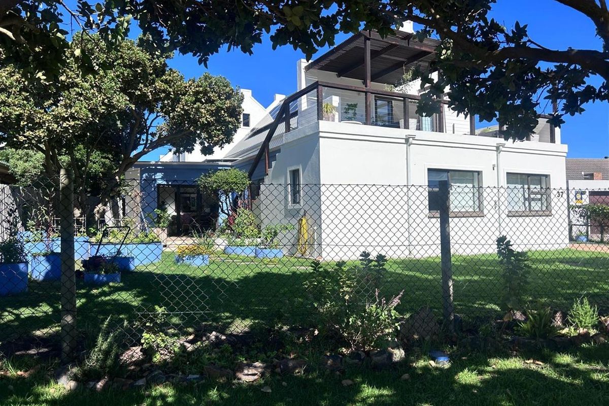 House for Sale - Photo 2