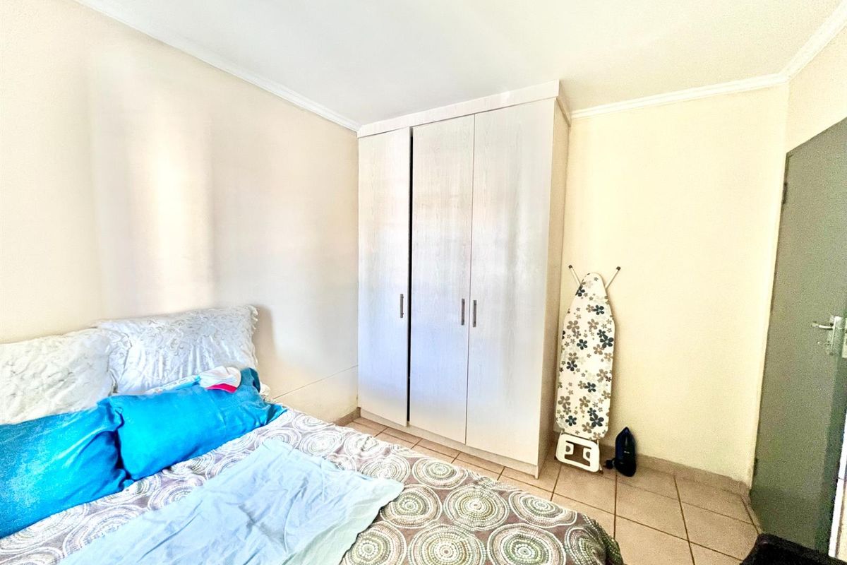 2 Bed First Floor Apartment - Photo 3