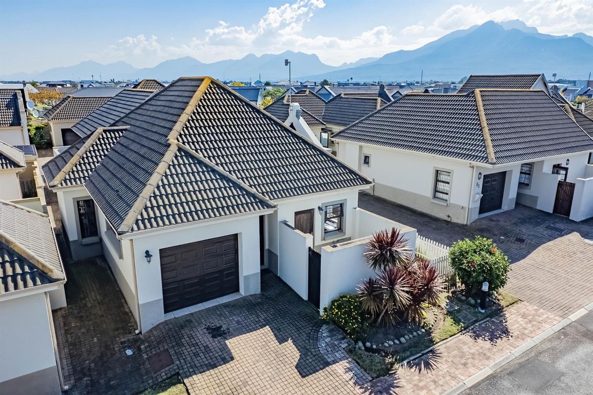 Blue Mountain Retirement Village - Photo 2