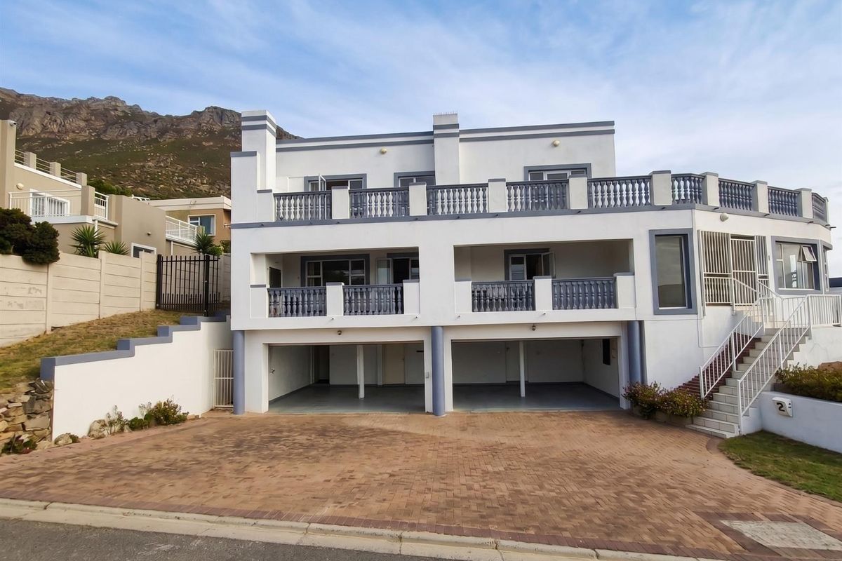 House For Sale in Gordons Bay, Mountainside - Photo 2