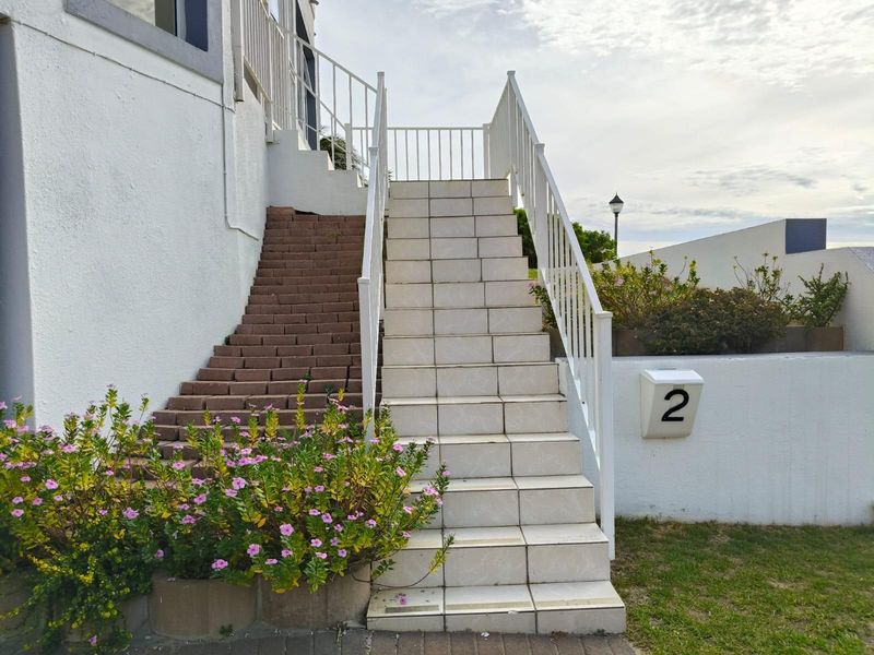 House For Sale in Gordons Bay, Mountainside - Photo 4