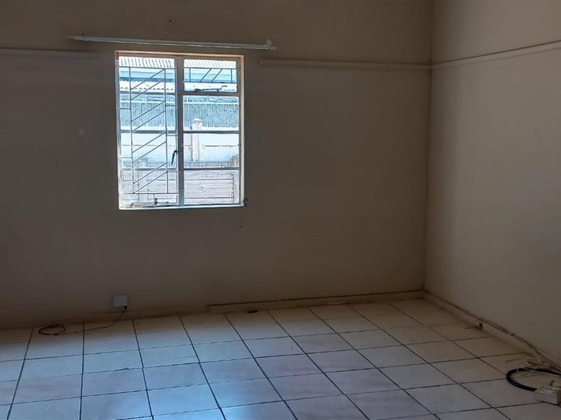 House For Sale in Kirstenhof, Kimberley - Photo 2