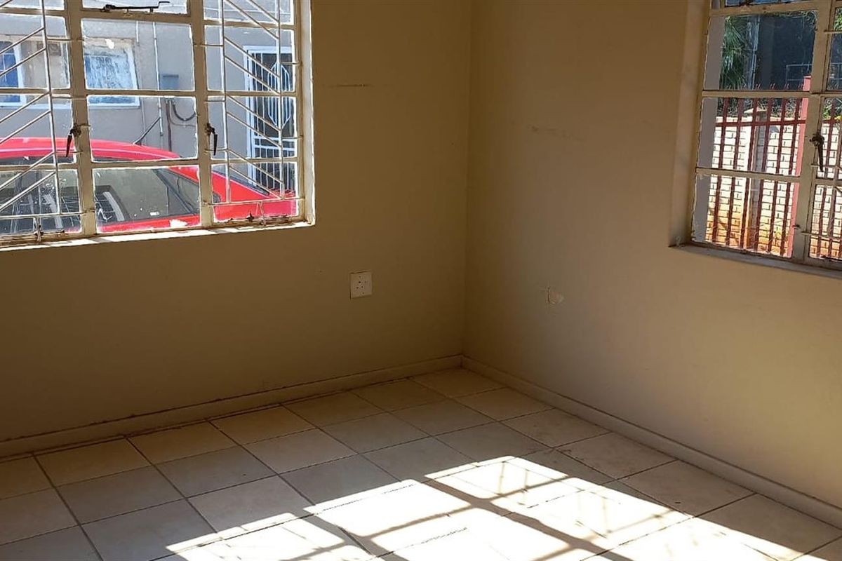 House For Sale in Kirstenhof, Kimberley - Photo 5