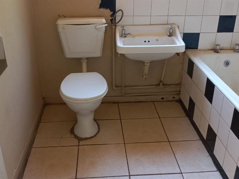 House For Sale in Kirstenhof, Kimberley - Photo 4