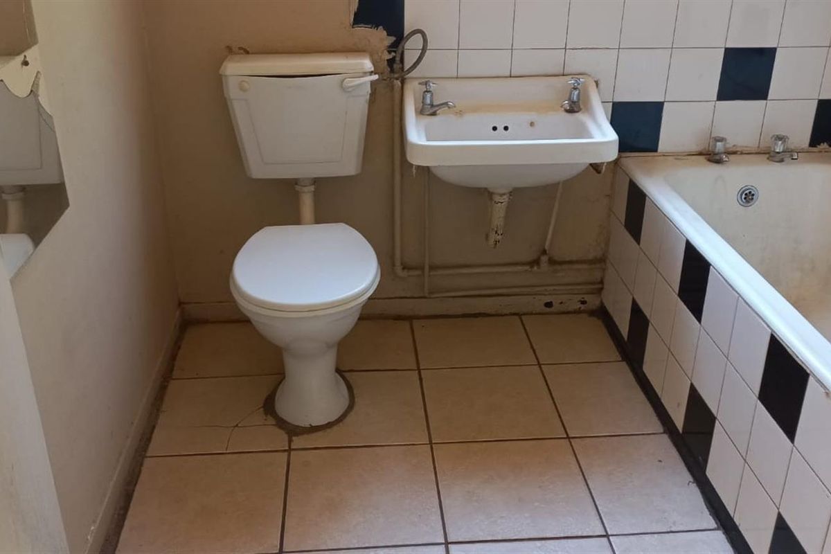 House For Sale in Kirstenhof, Kimberley - Photo 4