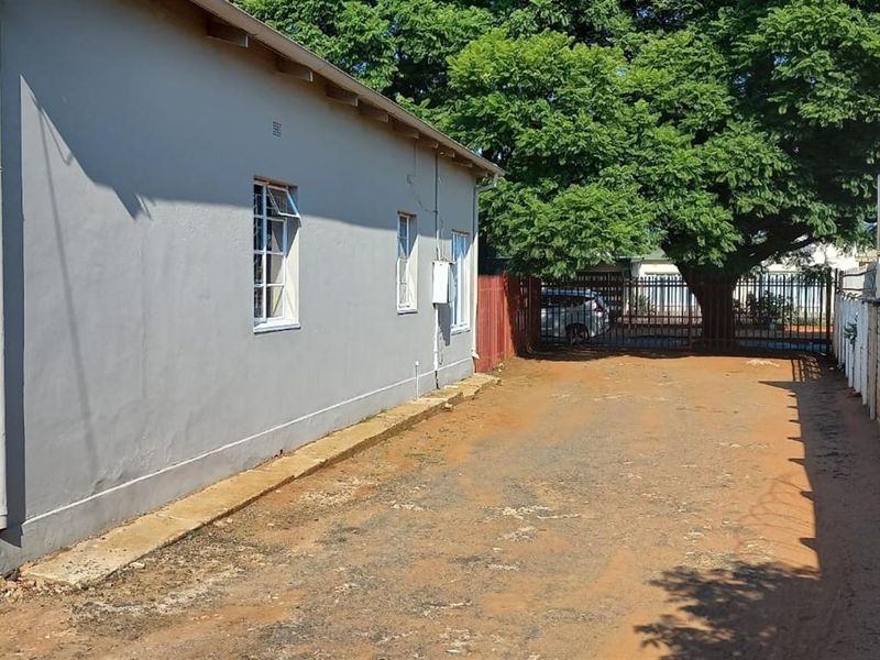 House For Sale in Kirstenhof, Kimberley - Photo 8