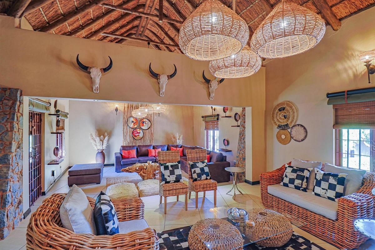 IMMACULATE HENNOPS RIVER MOUNTAIN/BUSHVELD PROPERTY ON 15.5 HA 20KM FROM CENTURION - Photo 5