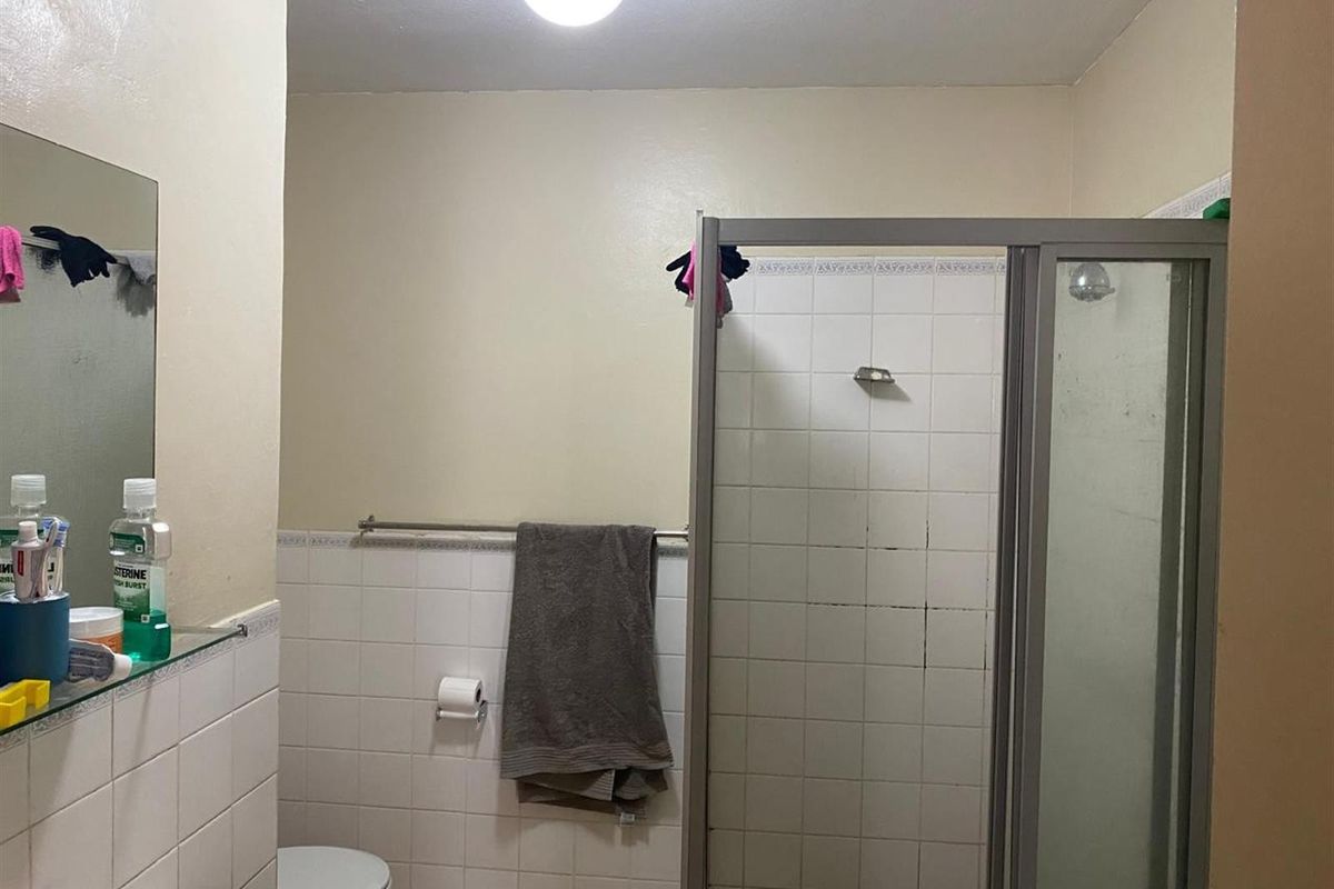 One-Bedroom Apartment in Oval Gardens for Sale - Photo 4