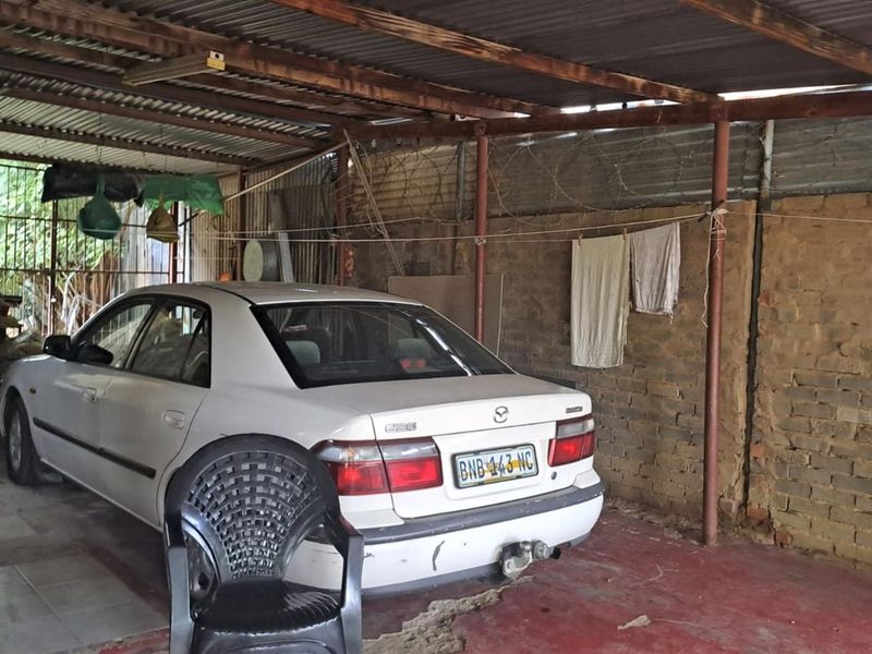 3 BEDROOM FAMILY  HOUSE IN ROODEPAN FOR SALE - Photo 9