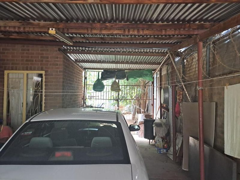 3 BEDROOM FAMILY  HOUSE IN ROODEPAN FOR SALE - Photo 8