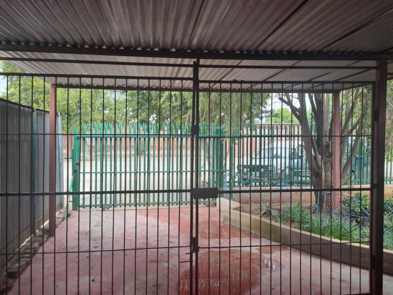 3 BEDROOM FAMILY  HOUSE IN ROODEPAN FOR SALE - Photo 7