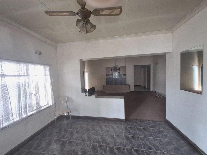 Versatile Family Home with Great Potential - Photo 8