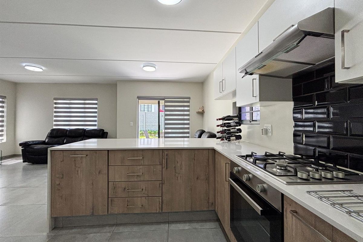 3Bedroom house in Craigavon - Photo 3