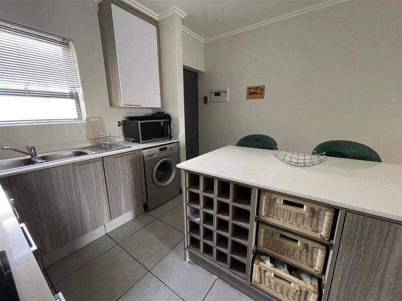 Modern Semi-Furnished 2 Bed, 2 Bath Apartment in Ventura Estate Craigavon Fourways - Photo 5