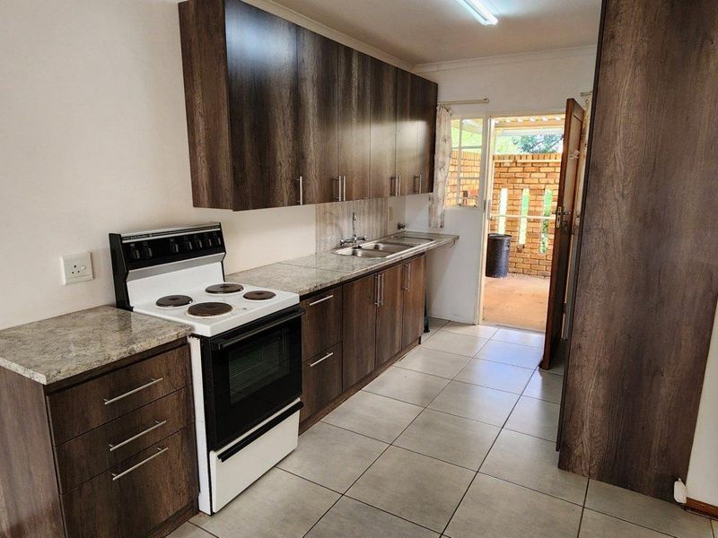Retirement Home for sale in  Brummeria, Pretoria - Photo 3
