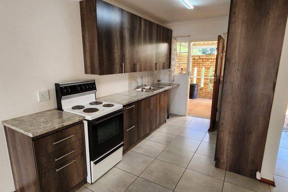 Retirement Home for sale in  Brummeria, Pretoria - Photo 3