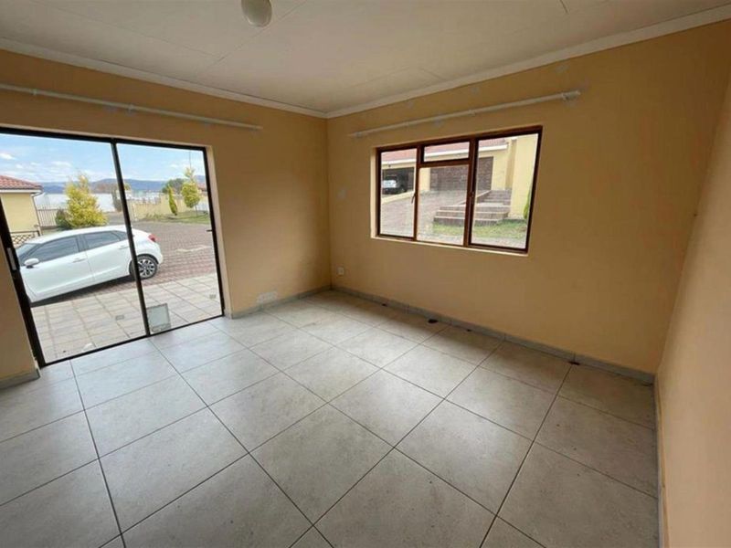 Townhouse For Sale in Aviary Hill, Newcastle, KwaZulu Natal - Photo 6