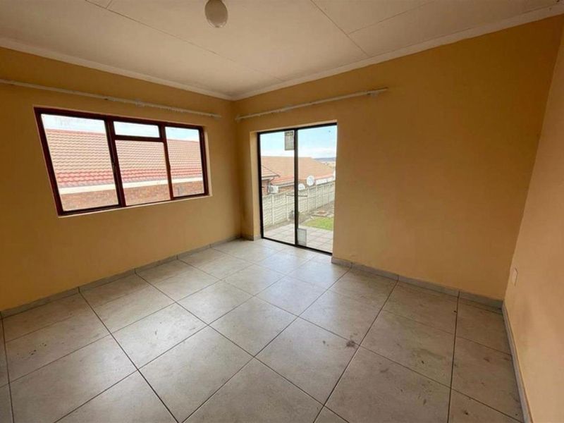 Townhouse For Sale in Aviary Hill, Newcastle, KwaZulu Natal - Photo 10