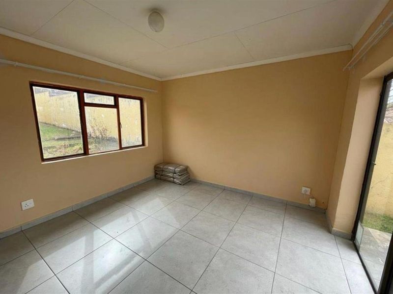 Townhouse For Sale in Aviary Hill, Newcastle, KwaZulu Natal - Photo 8