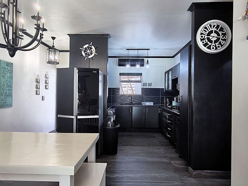 Apartment For Sale in Diaz Beach, Mossel Bay - Photo 8