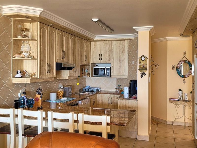 Apartment For Sale in Margate, KwaZulu Natal - Photo 10