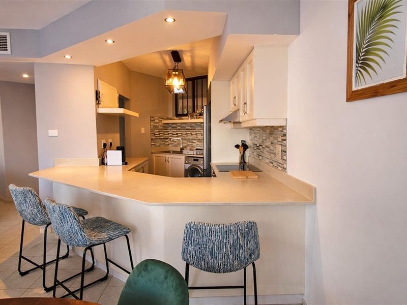 Available Immediately! Furnished Apartment includes water, wifi, cleaning! - Photo 6