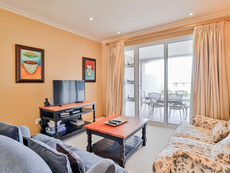 Luxury Golf Villa with Breathtaking Ocean Views! - Photo 7