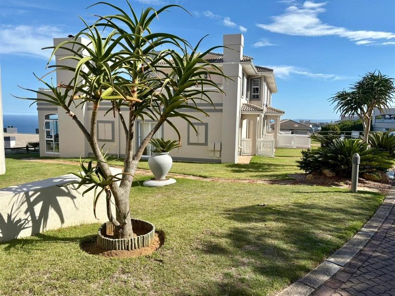 Luxury Golf Villa with Breathtaking Ocean Views! - Photo 5