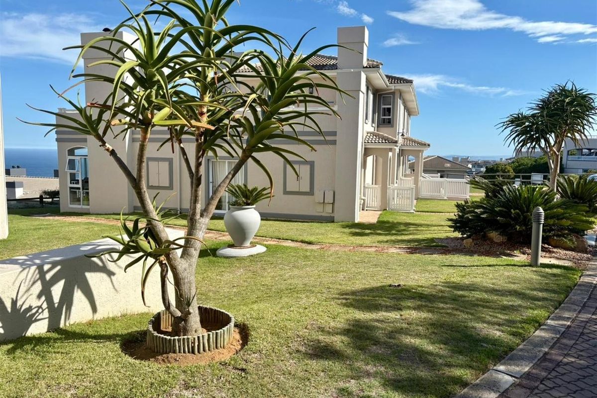 Luxury Golf Villa with Breathtaking Ocean Views! - Photo 5