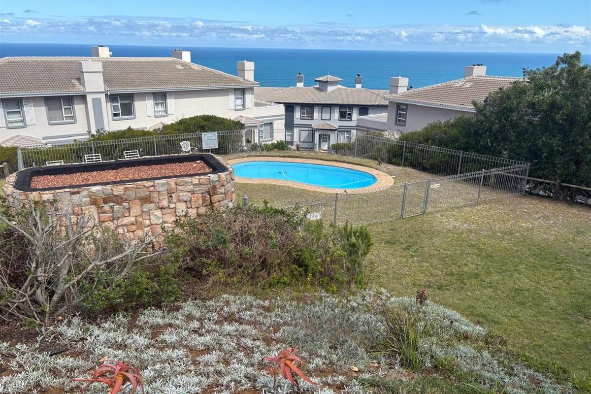 Luxury Golf Villa with Breathtaking Ocean Views! - Photo 2