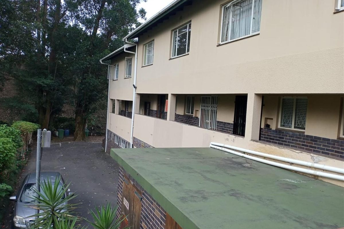 Duplex  To Rent in Pinetown Central, Pinetown, KwaZulu Natal - Photo 4