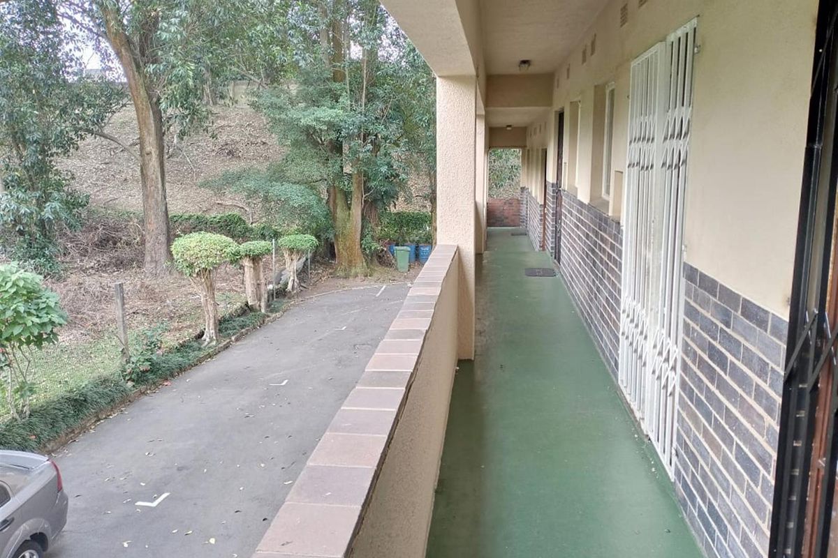 Duplex  To Rent in Pinetown Central, Pinetown, KwaZulu Natal - Photo 3