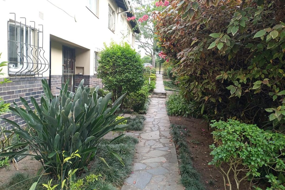 Duplex  To Rent in Pinetown Central, Pinetown, KwaZulu Natal - Photo 5