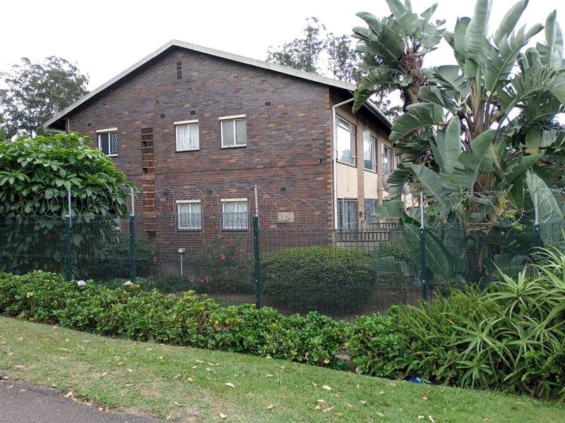 Duplex  To Rent in Pinetown Central, Pinetown, KwaZulu Natal - Photo 2